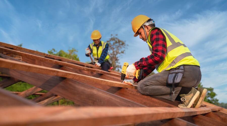 Professional gutter cleaning in Hope, ME